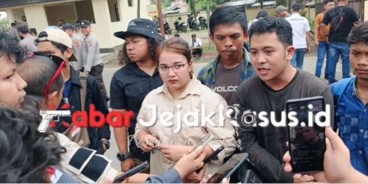 Mahasiswa Geruduk Polda Gorontalo, Tuntut Penangkapan “Tim Joker” dan Penutupan Tambang Ilegal