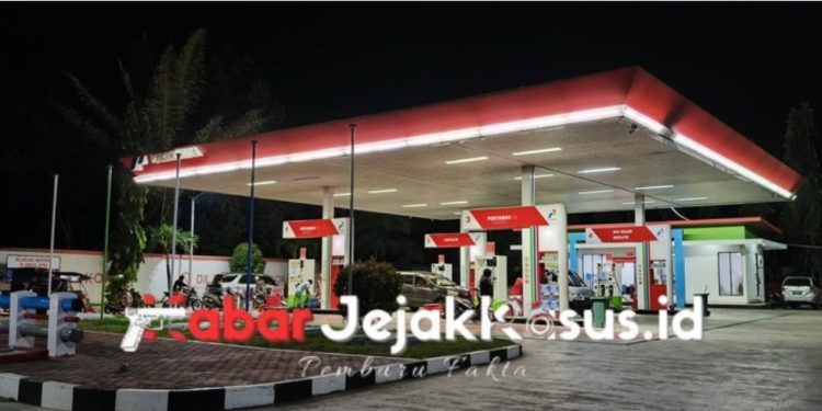 “Jaga Ketertiban di SPBU, Dandim Boalemo: Jika Ada Anggota Menyimpang, Laporkan, Akan Kami Tindak!”