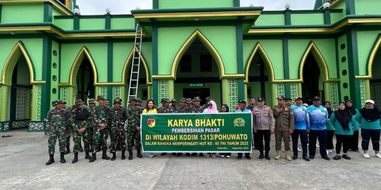 Sinergi TNI, Polri, Pemda, dan Masyarakat: Karya Bakti HUT ke-80 TNI di Pasar Marisa