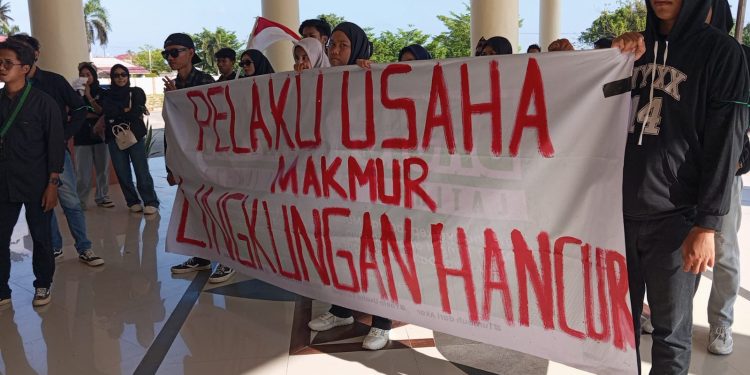 HMI Cabang Pohuwato Gelar Aksi: Desak Pemerintah dan Aparat Bertanggung Jawab Atas Krisis Lingkungan