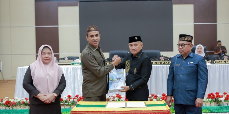 Bupati Saipul Mbuinga Hadiri Rapat Paripurna DPRD ke-27