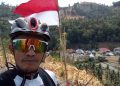 Menantang Lereng Demi Merah Putih: Jupi Adi Ekie Kibarkan Sang Saka di Puncak Gunung Ambara